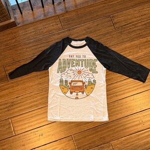 Keep Nature Wild Adventure Graphic Raglan Shirt
